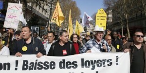 Manifestation contre la reprise des expulsions (source : Le Monde)
